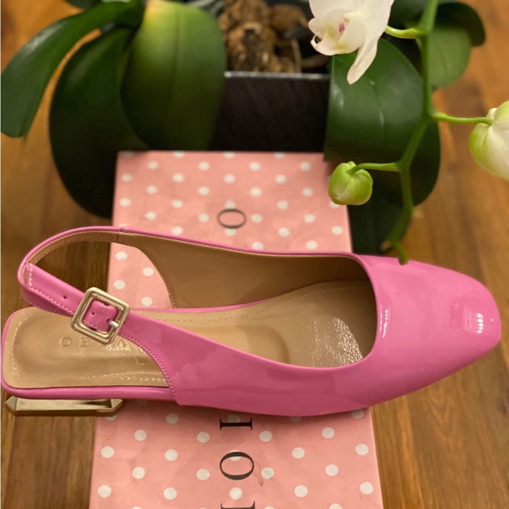 adorable, pink flats for the summer!